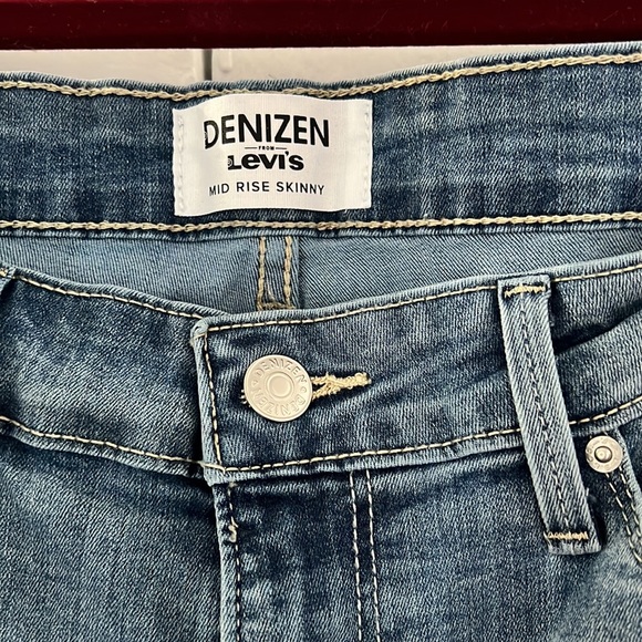 Denizen Levi’s Mid Rise Jeans - Picture 3 of 6